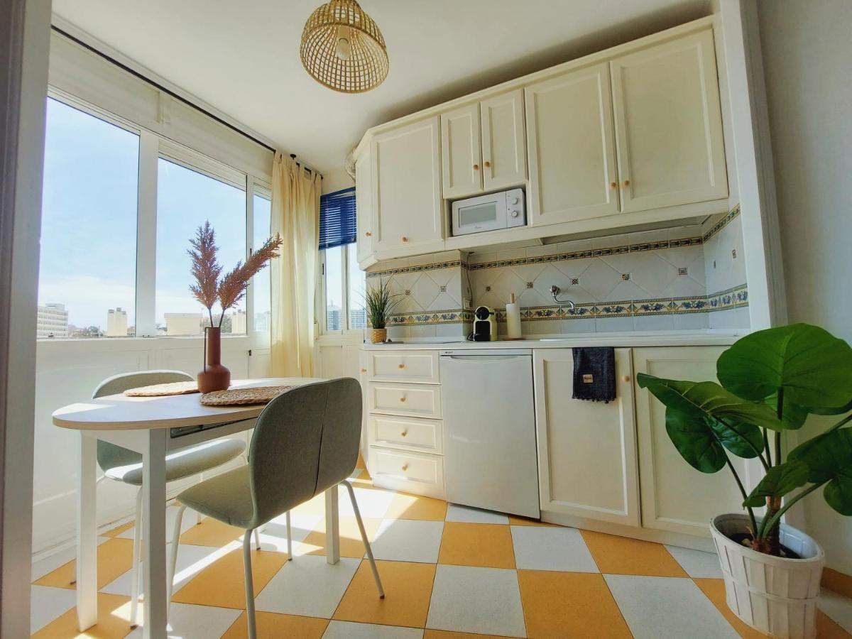 Nice And Cozy Studio At The Beachfront Benalmadena Exterior photo