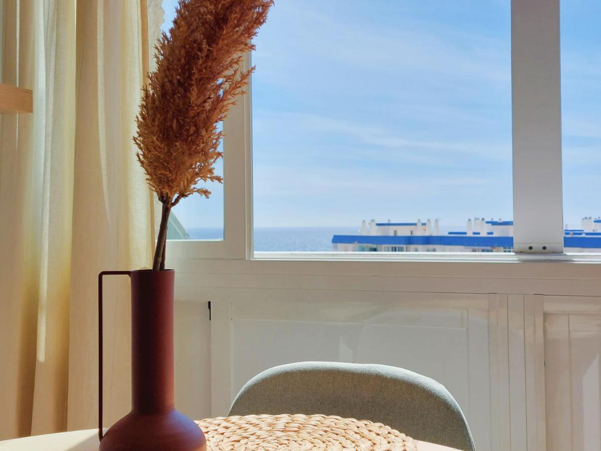Nice And Cozy Studio At The Beachfront Benalmadena Exterior photo