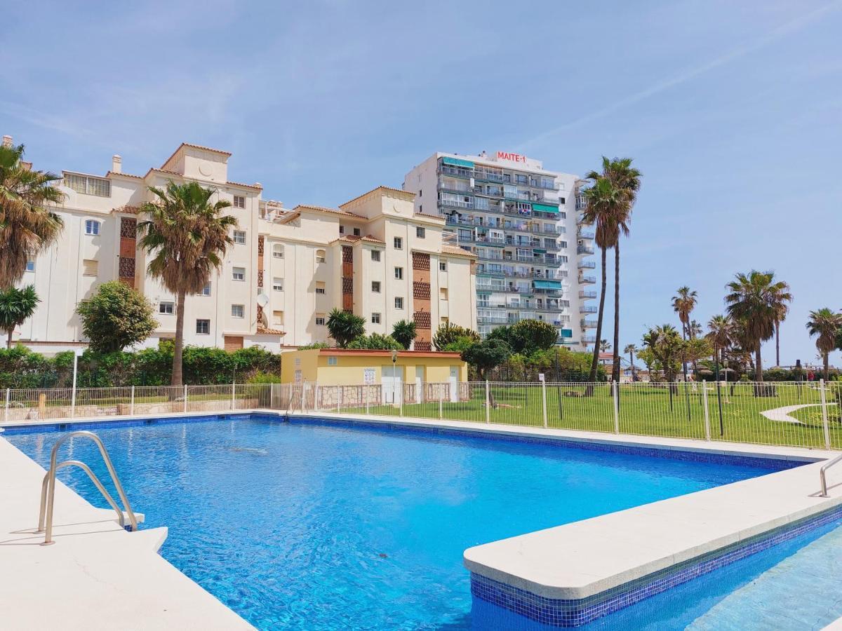 Nice And Cozy Studio At The Beachfront Benalmadena Exterior photo